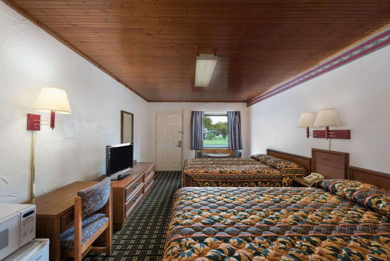 Post Oak Inn Brownwood Bagian luar foto