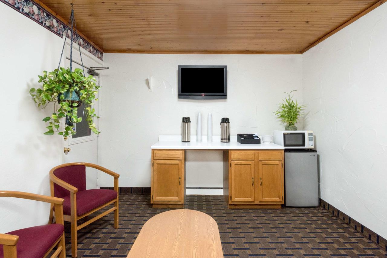Post Oak Inn Brownwood Bagian luar foto